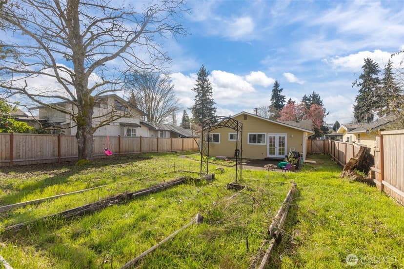 Property photo for 1711 4th Avenue NW, Puyallup photo 32