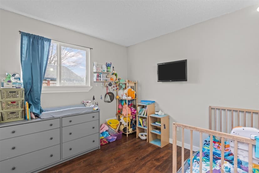 Property photo for 1711 4th Avenue NW, Puyallup photo 26