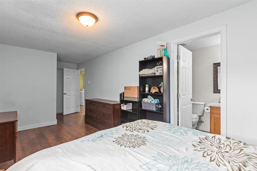 Property photo for 1711 4th Avenue NW, Puyallup photo 17