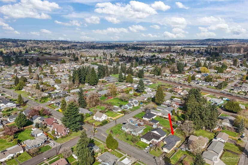 Property photo for 1711 4th Avenue NW, Puyallup photo 38