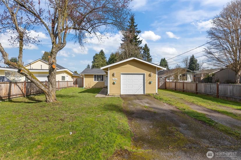 Property photo for 1711 4th Avenue NW, Puyallup photo 39