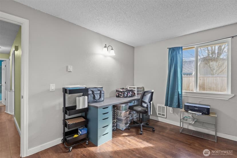 Property photo for 1711 4th Avenue NW, Puyallup photo 22