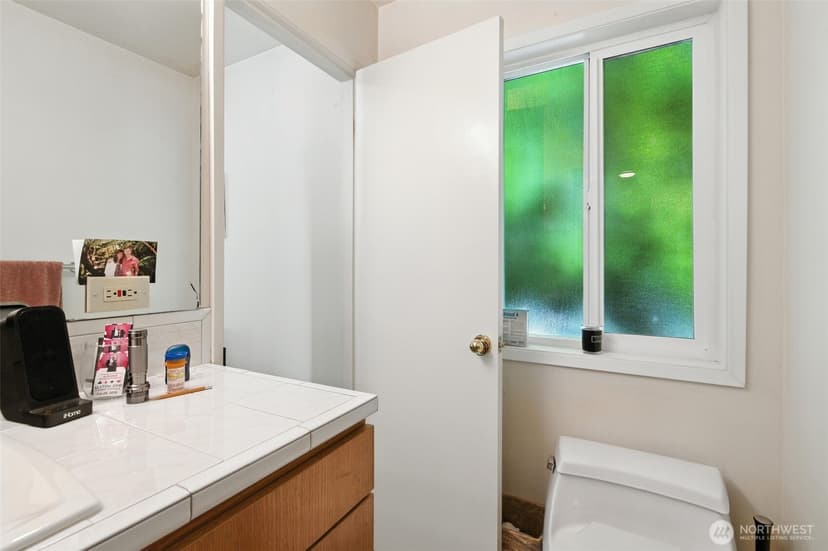 Property photo for 2650 120th Avenue NE, Bellevue photo 26