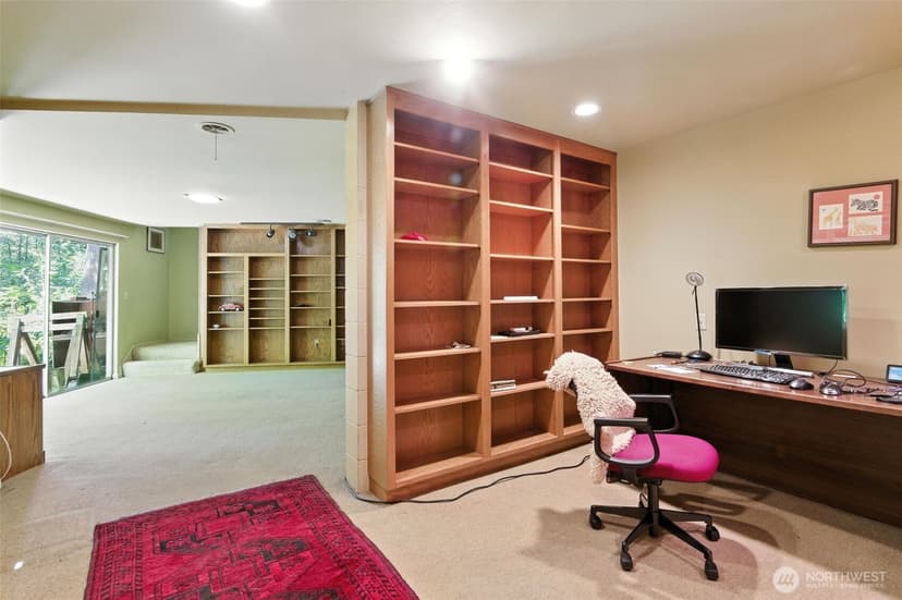 Property photo for 2650 120th Avenue NE, Bellevue photo 29