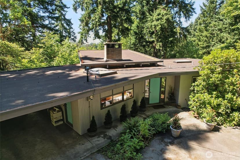 Property photo for 2650 120th Avenue NE, Bellevue photo 3