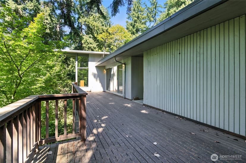Property photo for 2650 120th Avenue NE, Bellevue photo 17