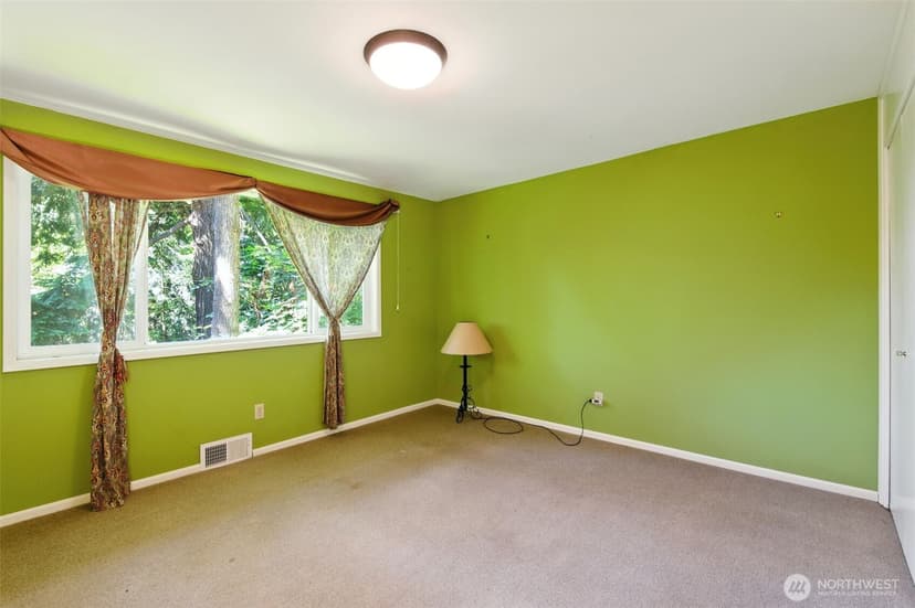 Property photo for 2650 120th Avenue NE, Bellevue photo 22