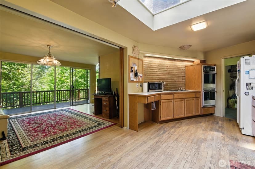 Property photo for 2650 120th Avenue NE, Bellevue photo 15