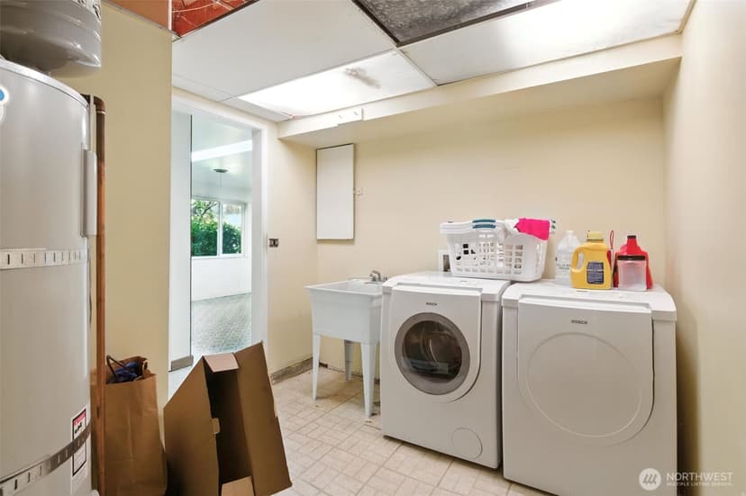 Property photo for 2650 120th Avenue NE, Bellevue photo 33