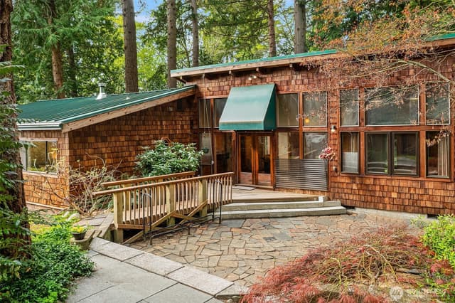 Property photo for 19923 Robinwood Road SW, Vashon photo 3