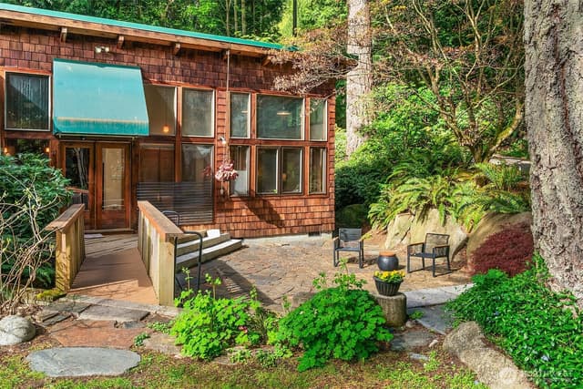 Property photo for 19923 Robinwood Road SW, Vashon photo 5