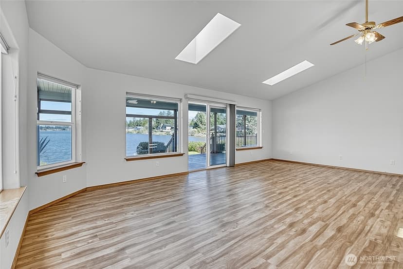 Property photo for 288 Overlake Street NE, Ocean Shores photo 12