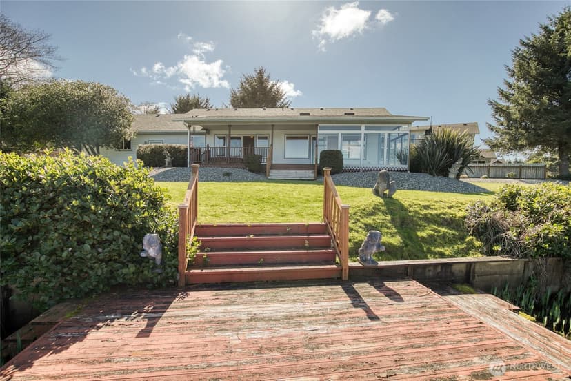 Property photo for 288 Overlake Street NE, Ocean Shores photo 36