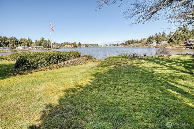 Property photo for 288 Overlake Street NE, Ocean Shores photo 6
