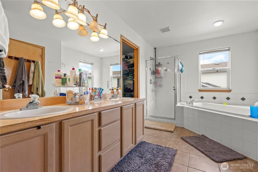 Property photo for 13617 68th Avenue Ct E, Puyallup photo 13
