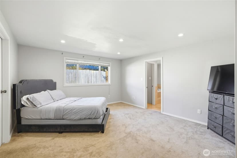 Property photo for 7919 194th Place SW, Edmonds photo 7