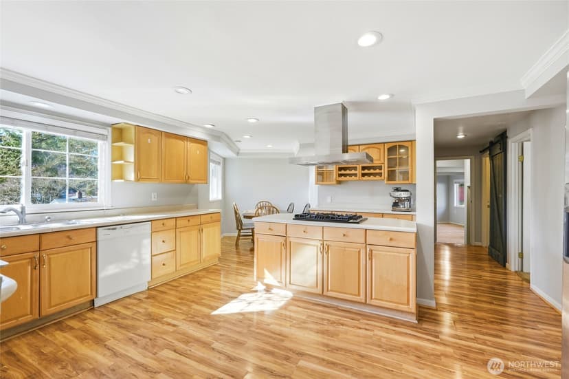 Property photo for 7919 194th Place SW, Edmonds photo 4