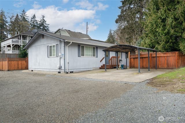 Property photo for 14031 33rd Place S, Tukwila photo 2