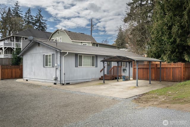Property photo for 14031 33rd Place S, Tukwila photo 4