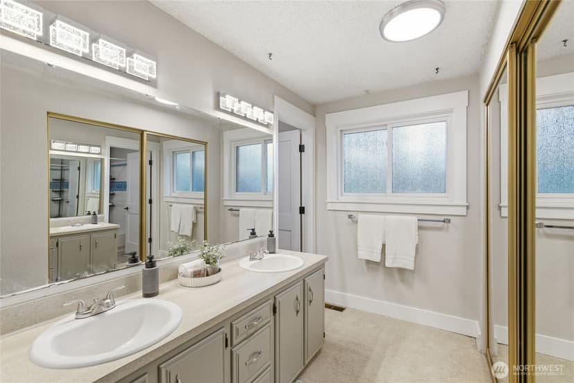 Property photo for 13011 Seattle Hill Road, Snohomish photo 16