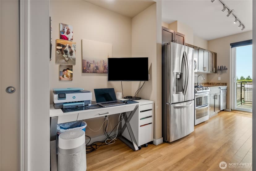 Property photo for 15100 6th Avenue SW #523, Burien photo 7