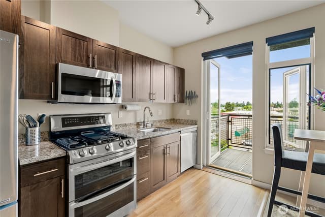 Property photo for 15100 6th Avenue SW #523, Burien photo 3