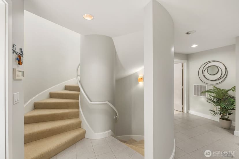 Property photo for 1717 Ferry Avenue SW, Seattle photo 6