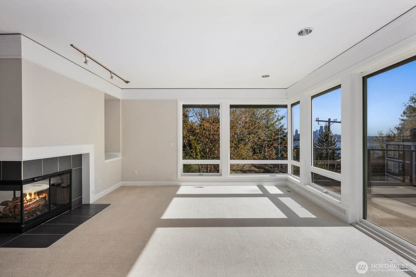 Property photo for 1717 Ferry Avenue SW, Seattle photo 10