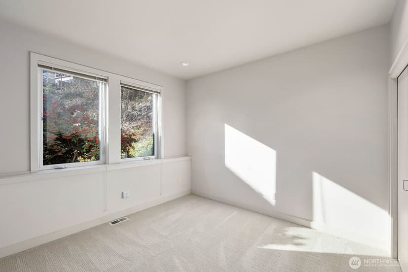 Property photo for 1717 Ferry Avenue SW, Seattle photo 31