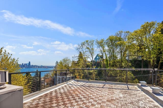 Property photo for 1717 Ferry Avenue SW, Seattle photo 4