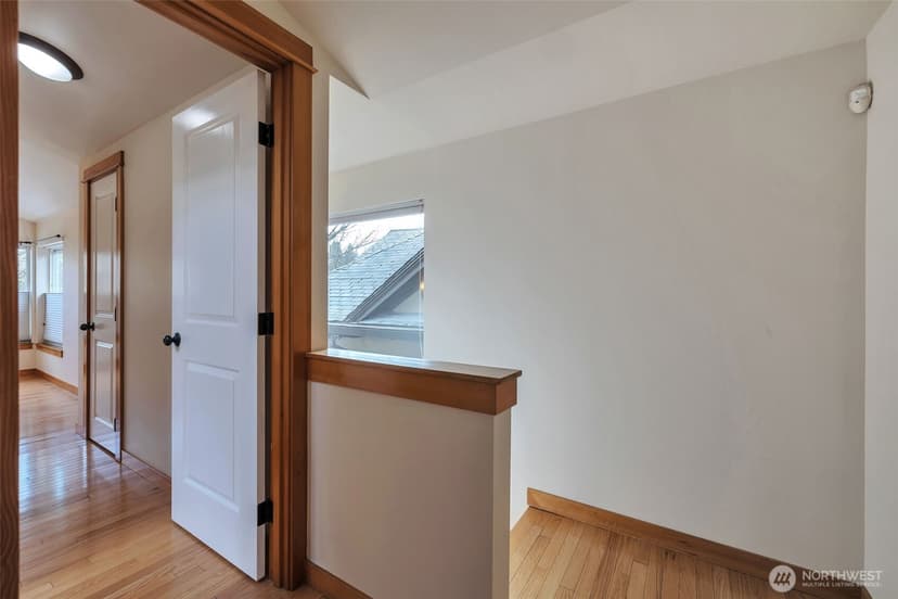 Property photo for 2221 E Spruce Street, Seattle photo 18