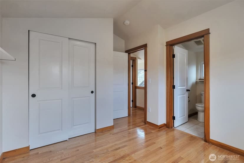 Property photo for 2221 E Spruce Street, Seattle photo 24