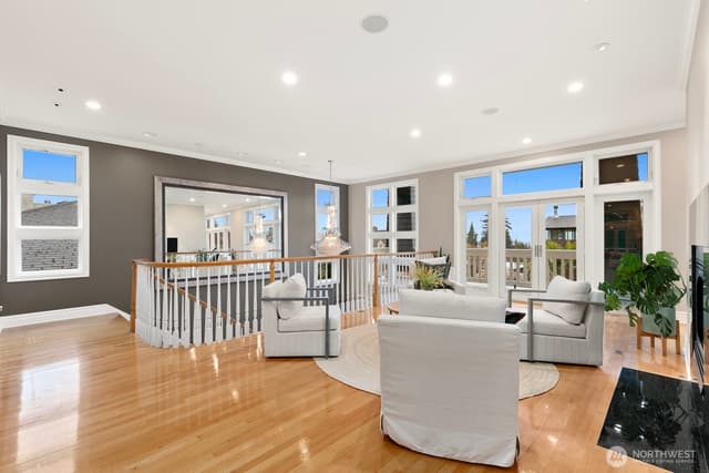 Property photo for 3046 43rd Avenue W, Seattle photo 3