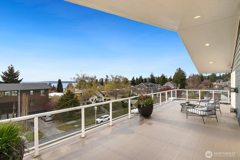 Property photo for 3046 43rd Avenue W, Seattle photo 17