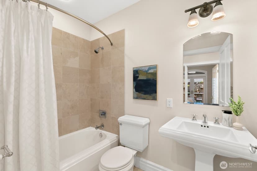Property photo for 3046 43rd Avenue W, Seattle photo 28