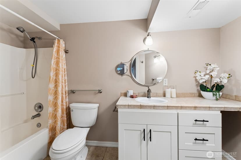 Property photo for 8424 East Side Drive NE, Tacoma photo 29