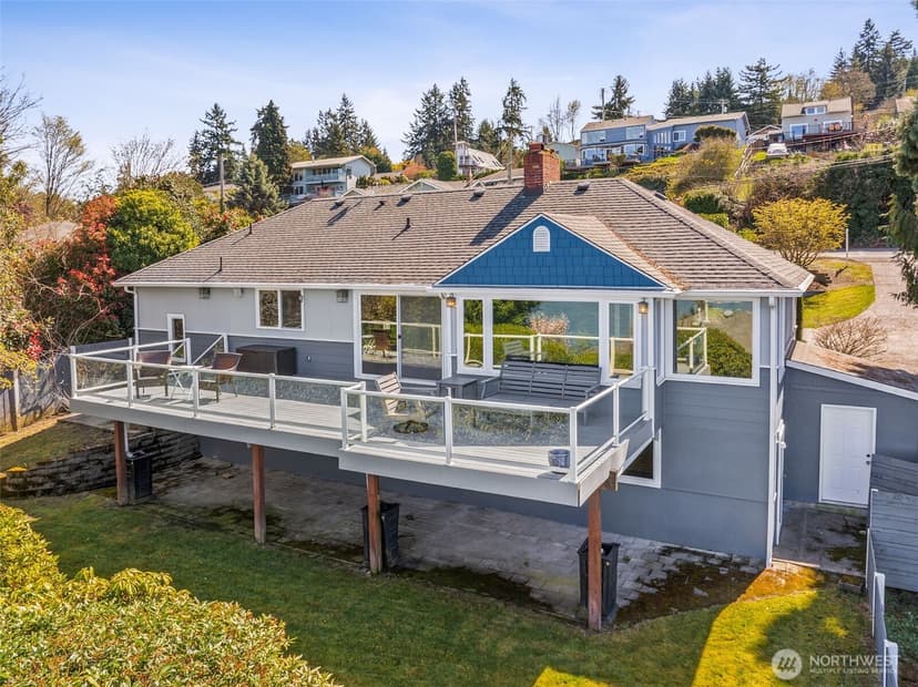 Property photo for 8424 East Side Drive NE, Tacoma photo 35