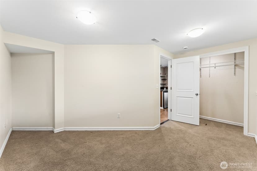 Property photo for 8424 East Side Drive NE, Tacoma photo 27