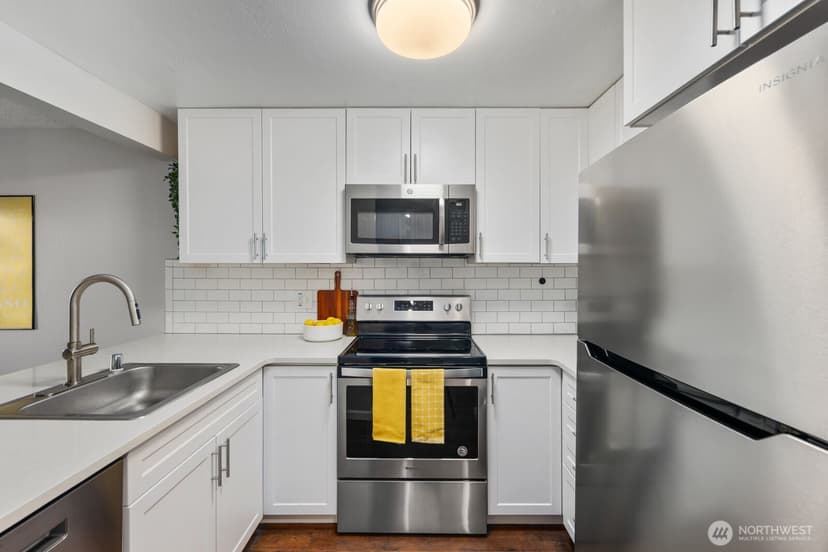 Property photo for 12505 NE 116th Street #A-12, Kirkland photo 14