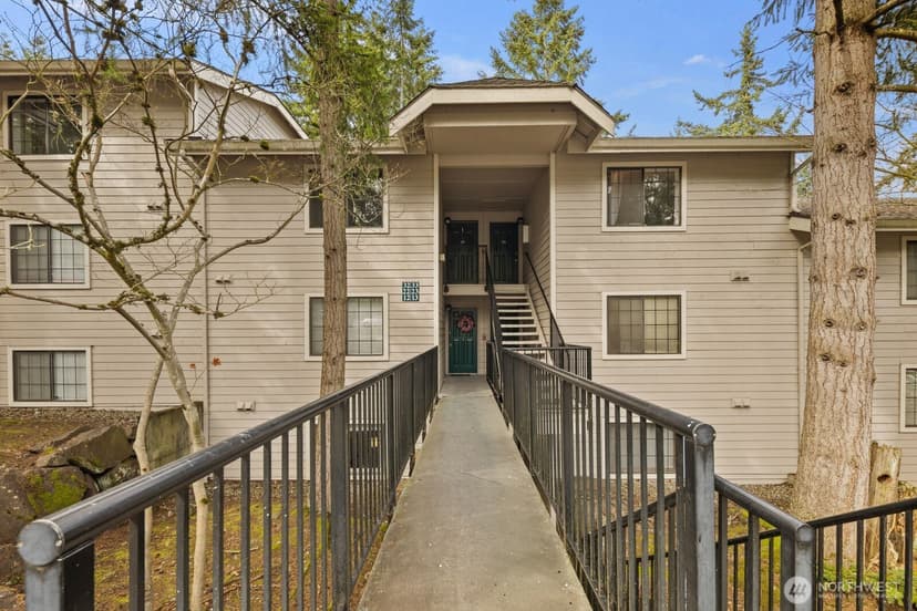 Property photo for 12505 NE 116th Street #A-12, Kirkland photo 4
