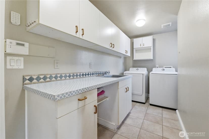 Property photo for 1705 26Th Street Pl SW, Puyallup photo 18