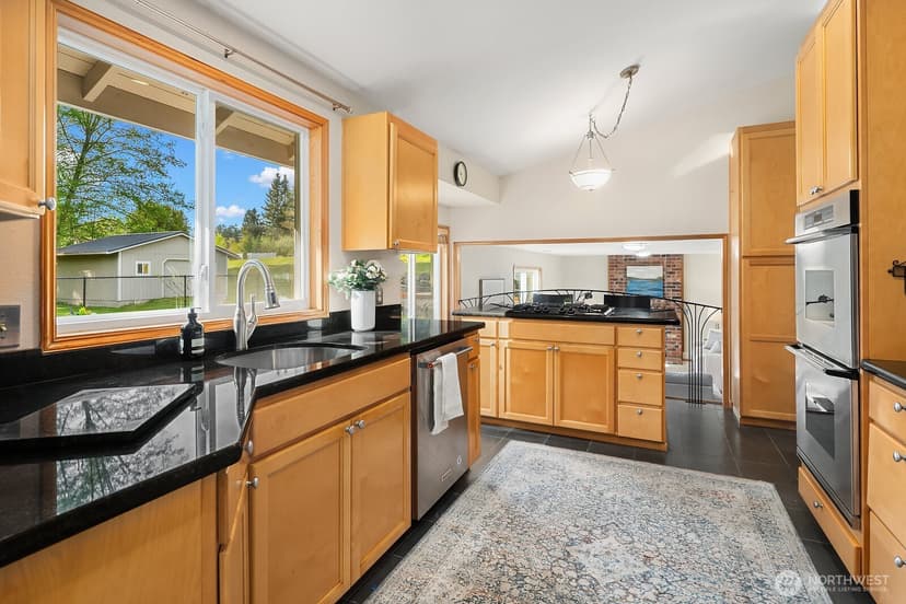 Property photo for 15718 NE 198th Street, Woodinville photo 8