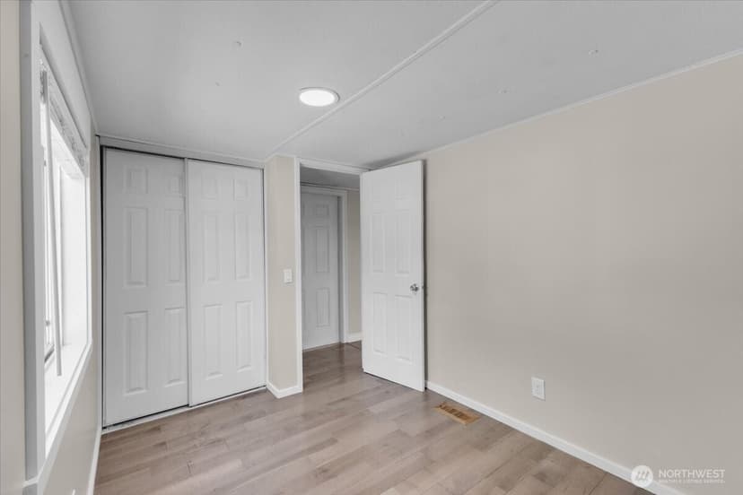 Property photo for 7614 NE Bothell Wy #11, Kenmore photo 9