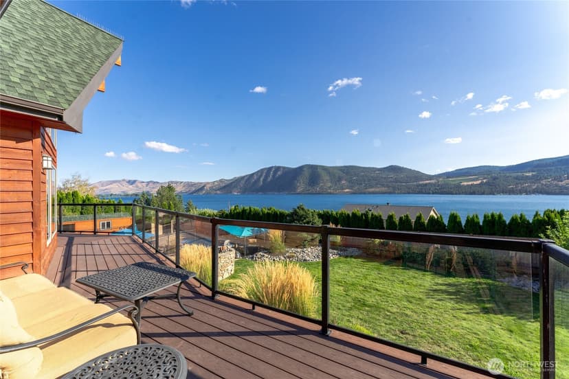 Property photo for 1995 Lakeshore Drive, Manson photo 6