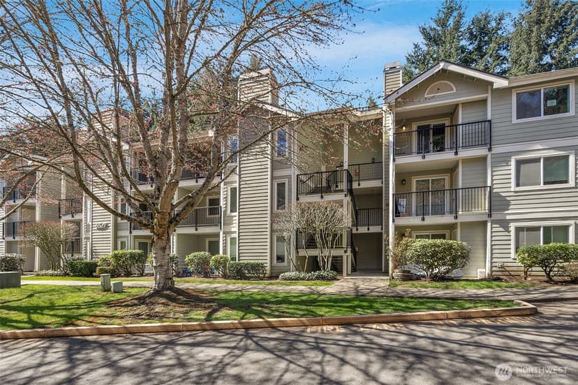 Property photo for 6527 200th Street SW #304, Lynnwood