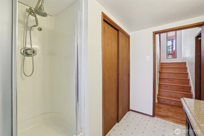 Property photo for 11208 SE 234th Place, Kent photo 20