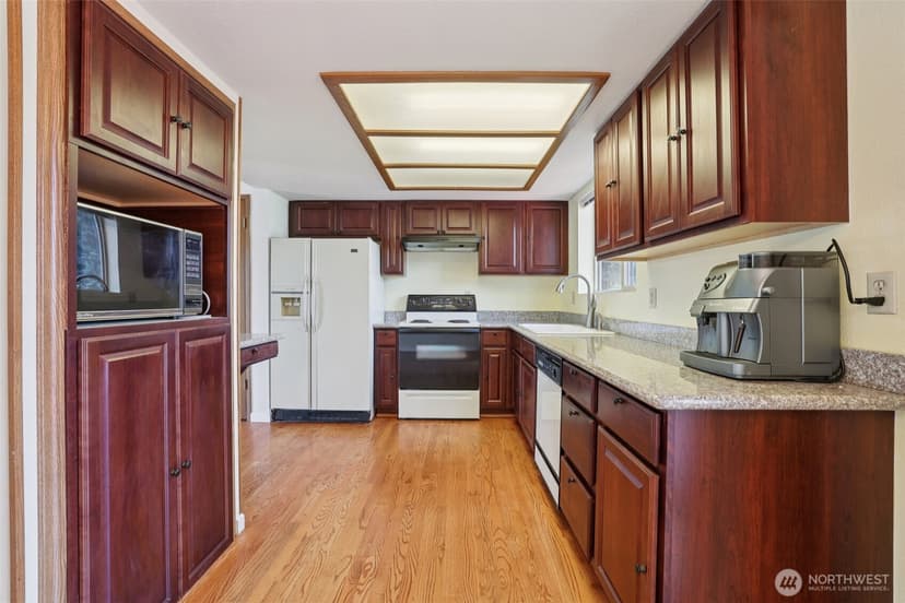 Property photo for 11208 SE 234th Place, Kent photo 9