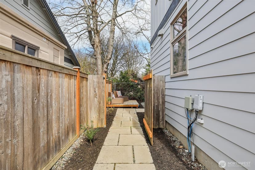 Property photo for 8410 17th Avenue SW #3, Seattle photo 7