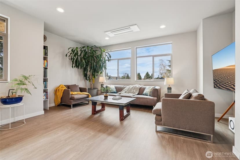 Property photo for 8410 17th Avenue SW #3, Seattle photo 14