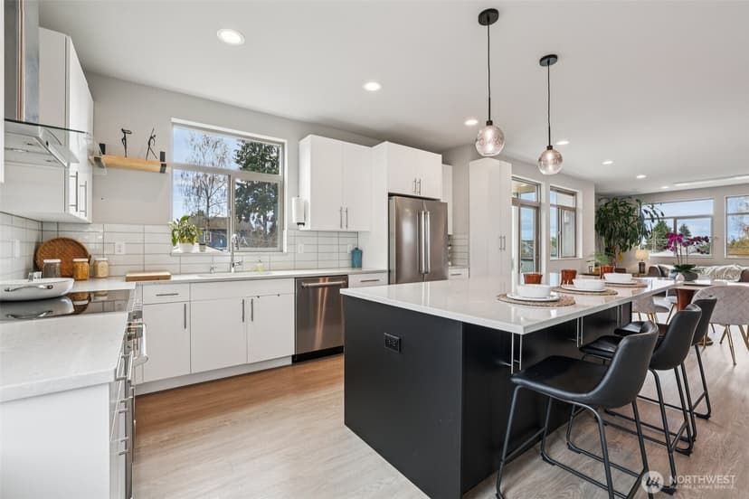 Property photo for 8410 17th Avenue SW #3, Seattle photo 18